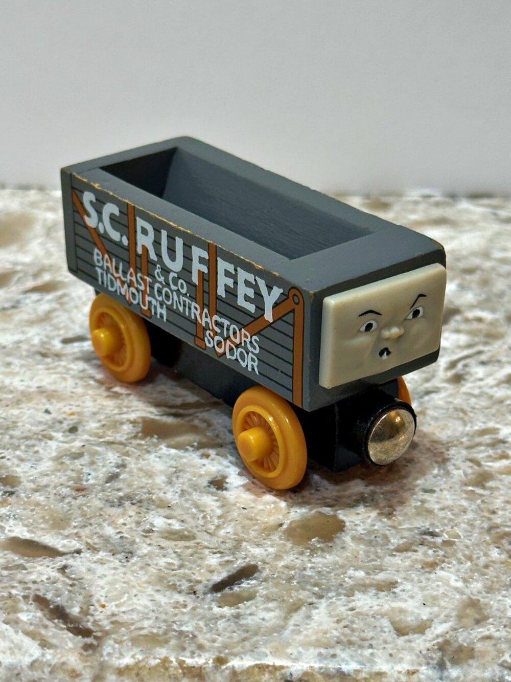 Thomas & Friends Wooden Railway SC Ruffey Troublesome Truck 2006 Learning Curve